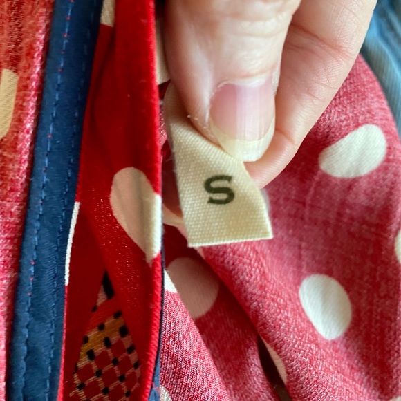 ANTHROPOLOGIE top, mixed fabric, satin ribbon details, red polka dot, navy. - Picture 7 of 10